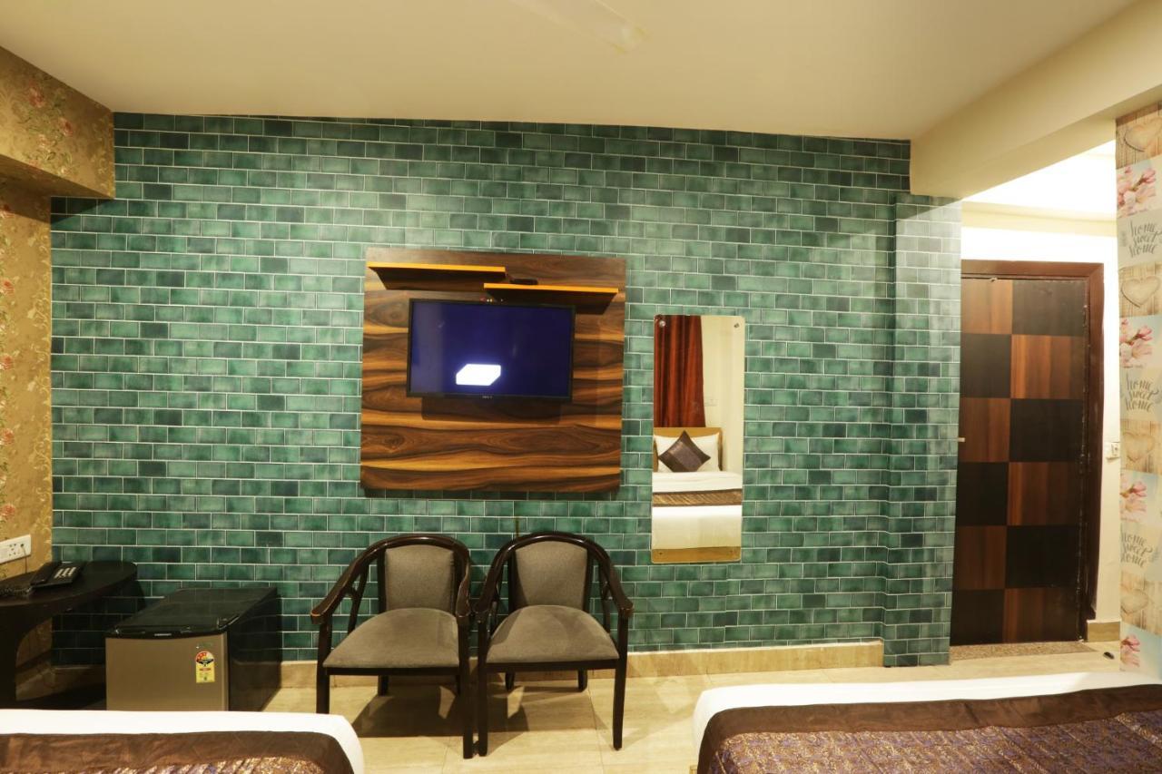 Hotel Airport Star Nueva Delhi Exterior foto